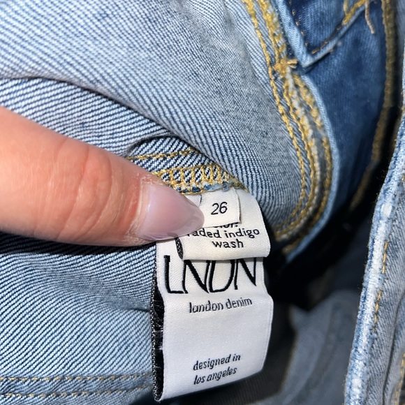 NWT LNDN Landon Denim Sunday Pant Cut-Out Waist Slit Leg Jeans - Medium Wash - Picture 10 of 10